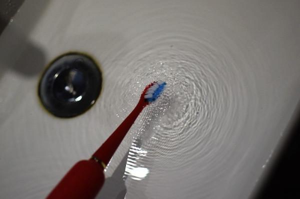 顏值超高 由內至外的清潔 TCL XESS D3光波智慧牙刷 顏值超高 由內至外的清潔 TCL XESS D3光波智慧牙刷