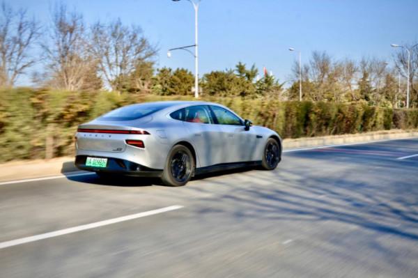 一公里不到四毛錢 小鵬P7四驅高效能版電耗測試