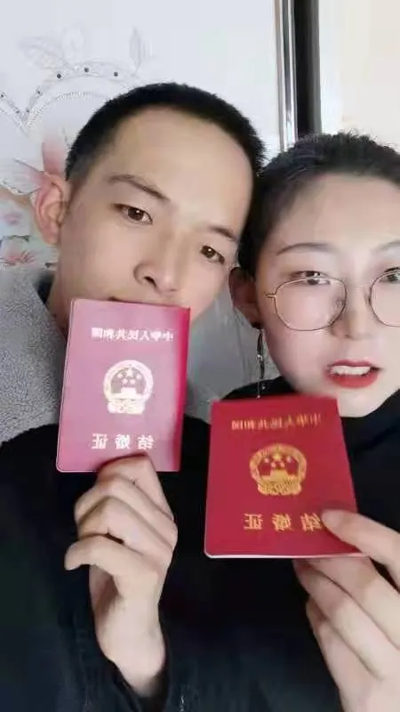 軍戀是啥感覺？我們問了25位兵哥和姑娘