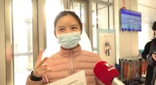 一對夫妻為領結婚證，足足等了2年，網友表示不理解