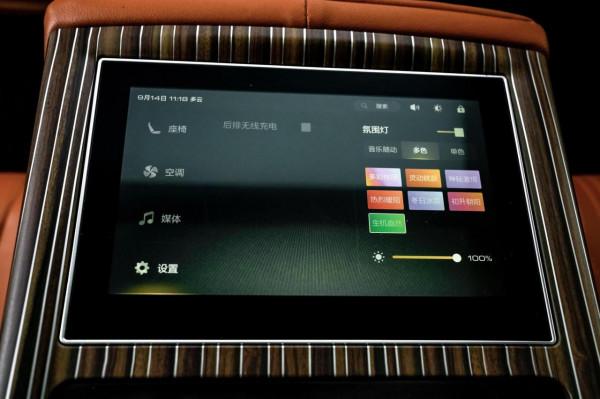 預售價39.5萬,3.0T+9AT,霸氣又豪華,實拍坦克500 定製版 預售價39.5萬,3.0T+9AT,霸氣又豪華,實拍坦克500 定製版