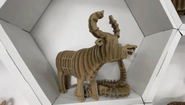 紙箱瘋狂:誕生中國第一個女首富,電商一年要發百億件 紙箱瘋狂:誕生中國第一個女首富,電商一年要發百億件