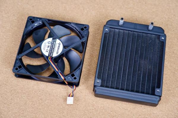 機械革命 &sol; 機械師 &sol; XMG 12代遊戲本水冷散熱拆解