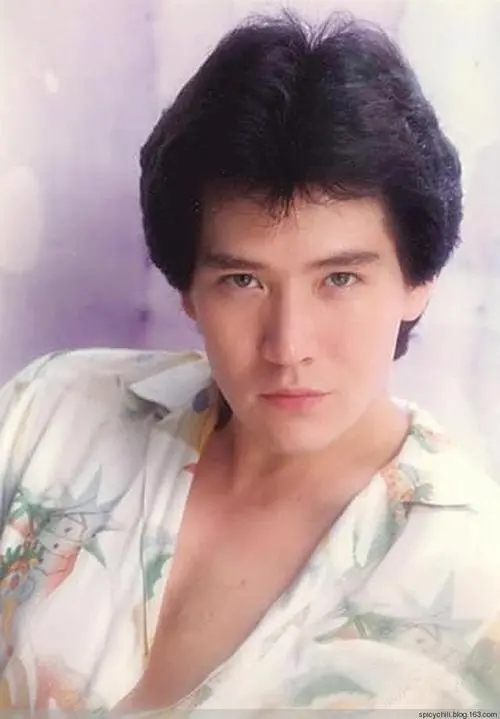 5大美男今昔顏值對比，有人名利雙收越老越帥，有人轉行賣保險