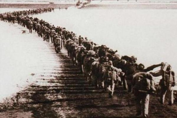 安徽老農家中發現獎狀,子女拿它找政府確認,領導:你父親是英雄 安徽老農家中發現獎狀,子女拿它找政府確認,領導:你父親是英雄