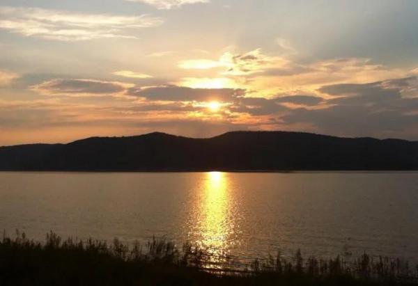 抗美援朝老兵,撐到97歲才去世,都說養兒為防老,可他老了還養兒 抗美援朝老兵,撐到97歲才去世,都說養兒為防老,可他老了還養兒