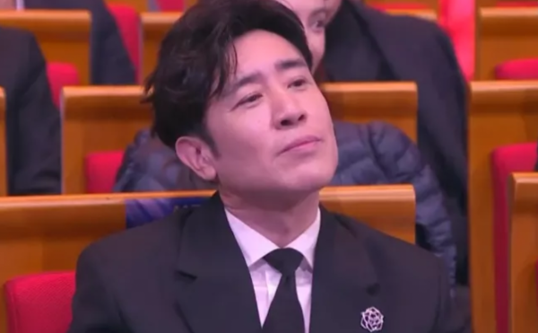 歷屆金雞獎最佳男主角獲獎瞬間：富大龍最淡定，張譯緊張到口吃