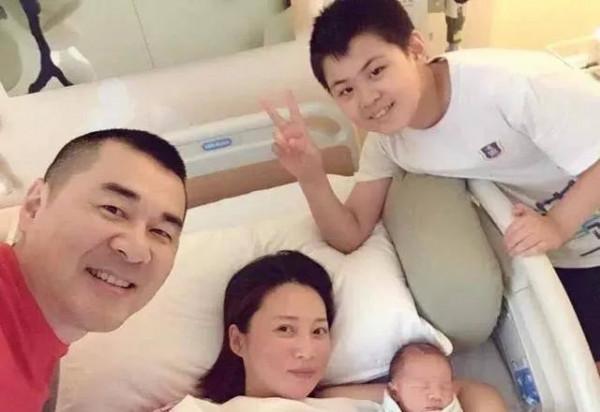 周迅：這是我年輕時，許晴：這是我年輕時，蔣勤勤：麻煩讓讓