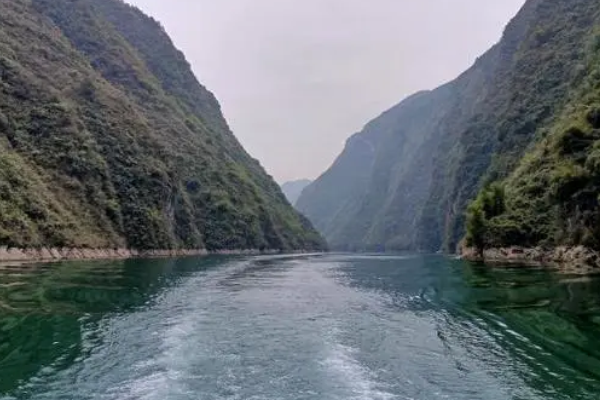 1965年，偉人急電約見周總理，接著6萬人神秘消失18年