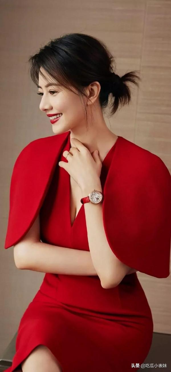 高圓圓,肌膚豐潤,高雅端莊 高圓圓,肌膚豐潤,高雅端莊