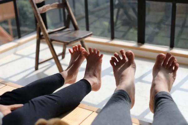 10萬爆改80平老房子，他們在鬧市過上了世外桃源的生活