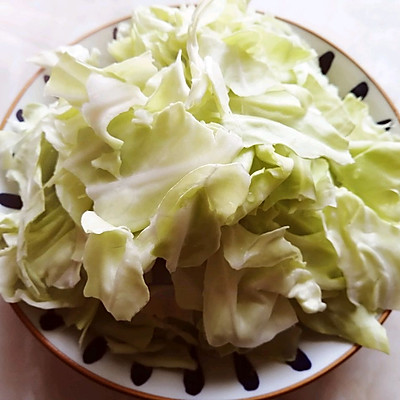 #東古家味美食#家常香辣下飯菜——雙椒臘肉炒包菜 #東古家味美食#家常香辣下飯菜——雙椒臘肉炒包菜