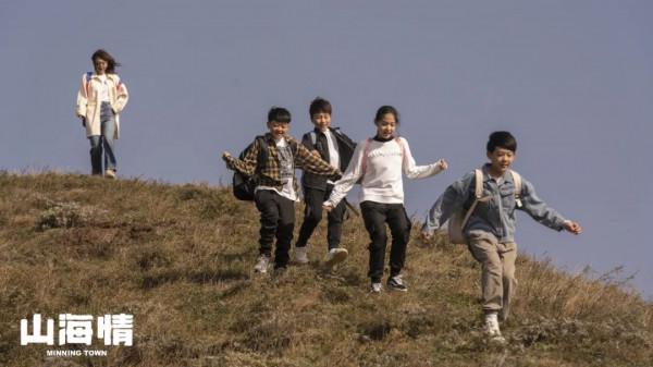 《長津湖》裡一個鏡頭上熱搜，14歲的艾米到底什麼來頭