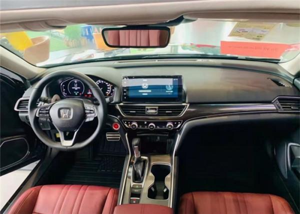 新款本田雅閣已到店，外觀更漂亮，內飾升級，配1.5T和2.0L混動