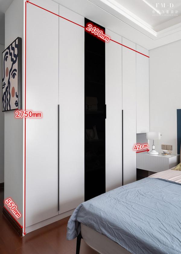 精裝的豬肝紅地板和櫃體越看越添堵,業主堅持改造:9萬塊沒白花 精裝的豬肝紅地板和櫃體越看越添堵,業主堅持改造:9萬塊沒白花