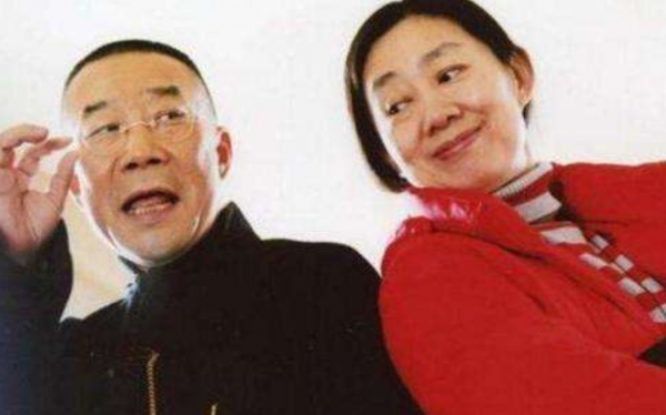 李雪健：患癌18年，脖子潰爛、痛不欲生，妻子一舉動讓他重新振作