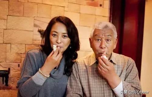 圖他毛髮多、圖他氣味重?6位嫁給";外國老頭";的女星,她們圖什麼 圖他毛髮多、圖他氣味重?6位嫁給";外國老頭";的女星,她們圖什麼