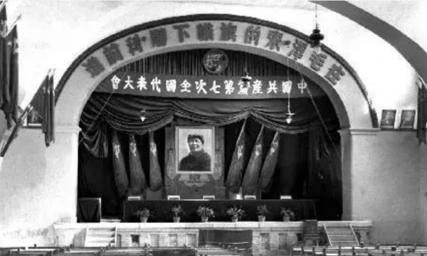 兒子參軍後&quot;犧牲&quot;母親傷心欲絕，17年後警衛員上門：司令接您入京