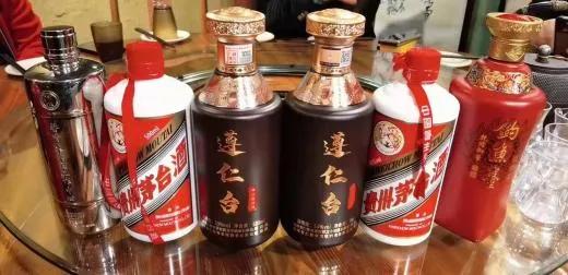 過年用的白酒還沒選好？請客送禮試試這幾款，請你給評個分