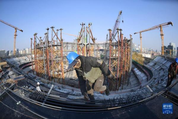 北京工人體育場改造復建工程主體結構封頂