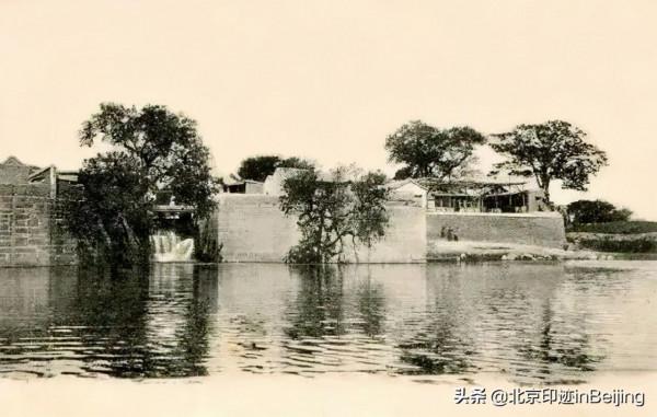 沿著鐵軌與河流的方向，開啟一場橫跨老北京的旅途