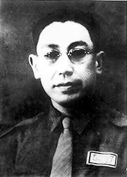 兩個國民黨高層互相指認對方是共產黨臥底，最後發現兩個人都是