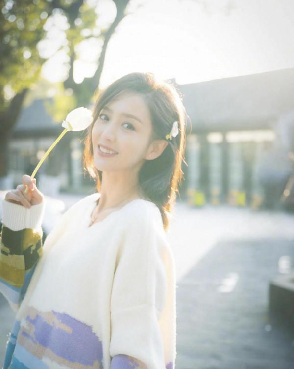 影視女星佟麗婭寫真集：國色天香、秀色可餐