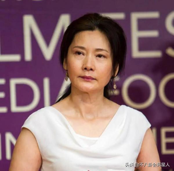 10位自然衰老的中老年女星，面板鬆弛滿面皺紋，但比整容臉舒服