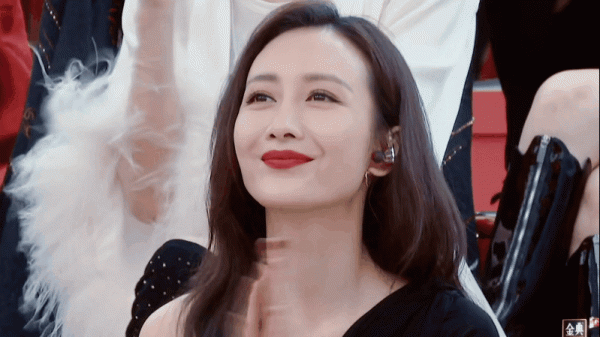 一把年紀還在“扮嫩”,有人43歲毫無違和感,有人藏不住狀態 一把年紀還在“扮嫩”,有人43歲毫無違和感,有人藏不住狀態