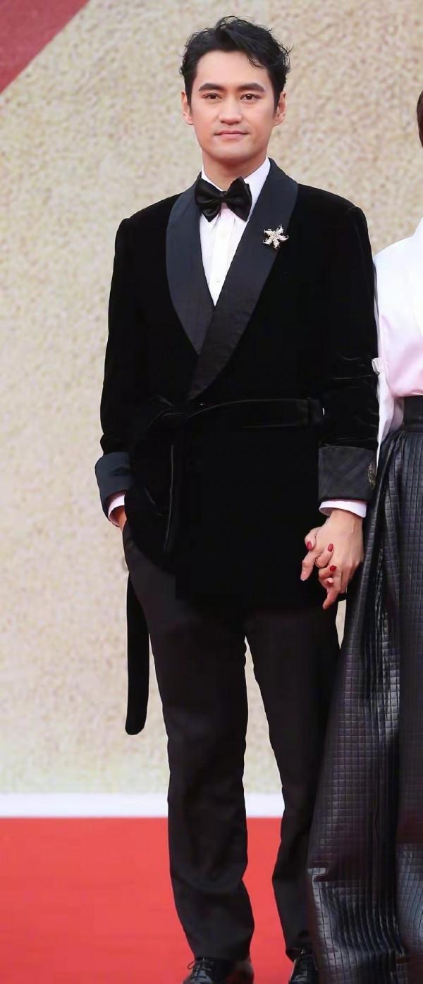 金雞獎紅毯生圖來了：鄧超黑了，黃曉明瘦了，朱亞文差點認不出
