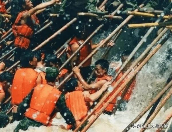 國足輸球,球員卻懟球迷:“已經拼命了”,給他們看看什麼是拼命 國足輸球,球員卻懟球迷:“已經拼命了”,給他們看看什麼是拼命