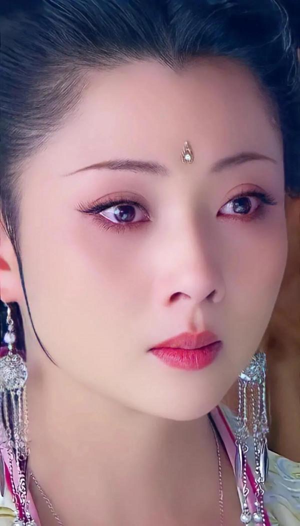 「殷桃」疏影仙音猶夢取