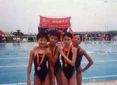 四大超模間的恩怨情仇，從鐵三角到塑膠情，誰是贏家？