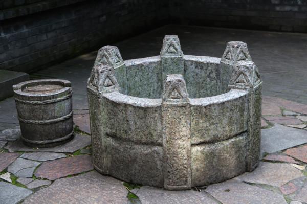 民間故事:袁天罡滅鼎怪 民間故事:袁天罡滅鼎怪