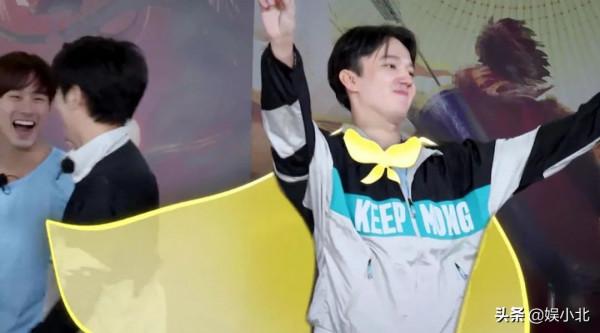 半夜笑到捶床,這群哥哥怎麼都變成了“喜劇人”? 半夜笑到捶床,這群哥哥怎麼都變成了“喜劇人”?