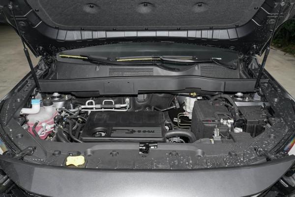 詳解長安歐尚科賽Pro頂配版，2.0T+8AT動力，7座佈局，僅15.29萬