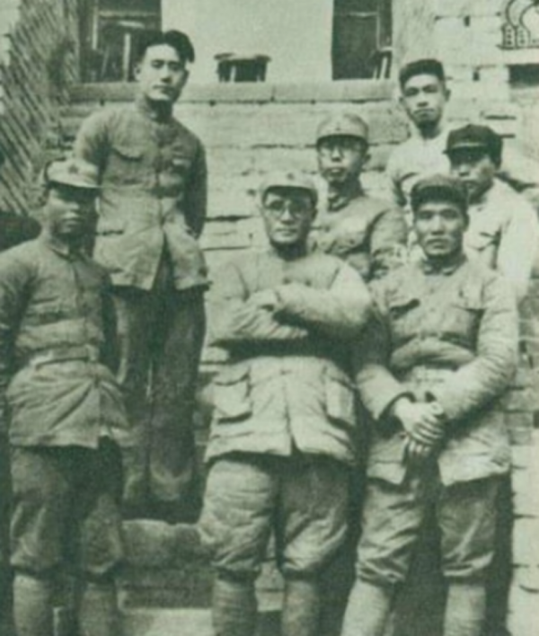 32歲大齡女八路張乃一，曾發誓不敗日寇不嫁人，最終卻與李達閃婚