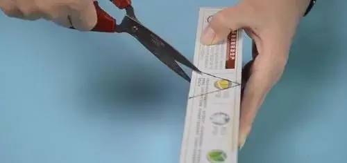 你家有廢舊的牙膏盒嗎？這個用途太聰明瞭，解決家裡困擾的小煩惱