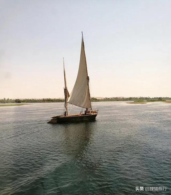 埃及尼羅河兩岸有5個狹長的省，有底比斯古城和阿斯旺大壩