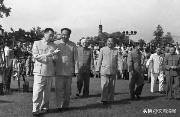 毛主席魅力有多大?嚴文井:他值得我永生相隨,赴湯蹈火在所不辭 毛主席魅力有多大?嚴文井:他值得我永生相隨,赴湯蹈火在所不辭