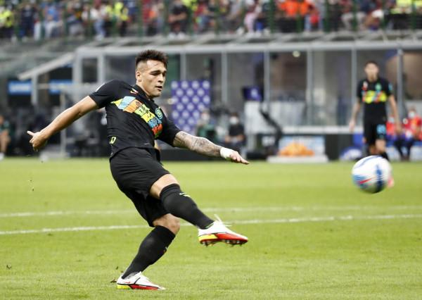 足球——意甲：國際米蘭勝博洛尼亞