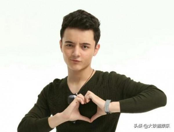 4位“不耐老”的男星,各有各的心酸,有人瘦不了,有人20就禿了 4位“不耐老”的男星,各有各的心酸,有人瘦不了,有人20就禿了