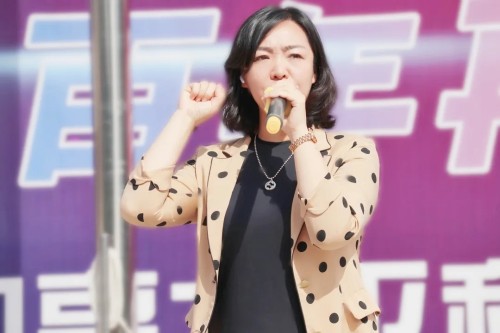 緬懷先烈,愛我中華,文藝二校沈北分校主題升旗儀式 緬懷先烈,愛我中華,文藝二校沈北分校主題升旗儀式