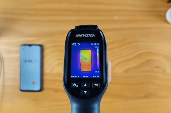 發熱最嚴重的手機是哪一款?——25款手機發熱評測,告訴你答案 發熱最嚴重的手機是哪一款?——25款手機發熱評測,告訴你答案