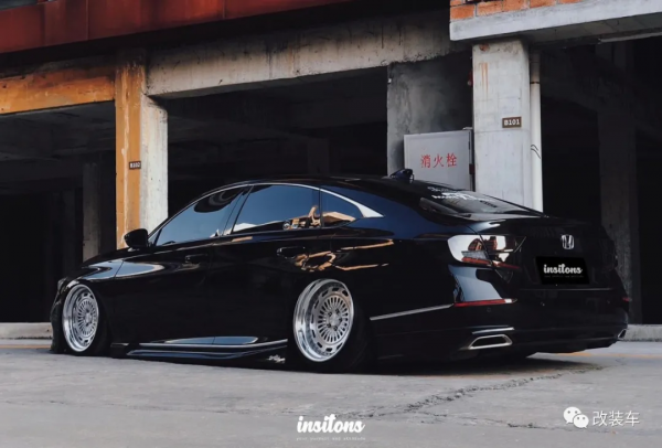 黑武士雅閣慘遭舉報還原，這輪轂是蒸籠架改的？