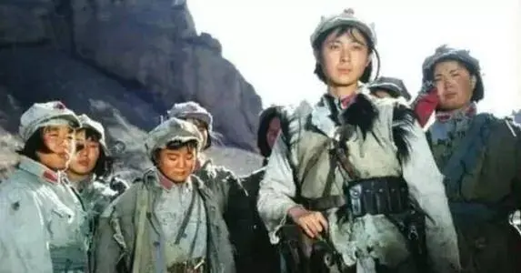 這支給她們帶來解放的軍隊,今天依舊是成就夢想的舞臺 這支給她們帶來解放的軍隊,今天依舊是成就夢想的舞臺