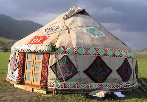 來了這麼多次新疆,氈房和蒙古包還傻傻分不清楚? 來了這麼多次新疆,氈房和蒙古包還傻傻分不清楚?