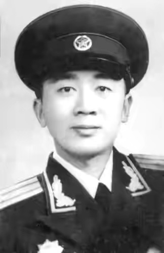 1942年,粟裕收到南京偽政府寄的2盒煙,頓感不妙下令:立即集合 1942年,粟裕收到南京偽政府寄的2盒煙,頓感不妙下令:立即集合