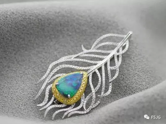 十月生辰石 | 它擁有著世間最絢麗的色彩,像星辰大海更像極光川流 十月生辰石 | 它擁有著世間最絢麗的色彩,像星辰大海更像極光川流