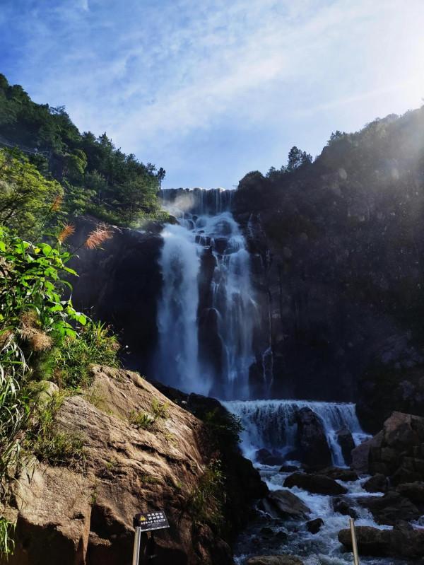 讀徐霞客遊記，既羨慕又慚愧，家鄉的景點都沒有他去得多